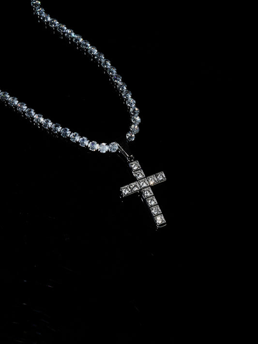 TENNIS CROSS