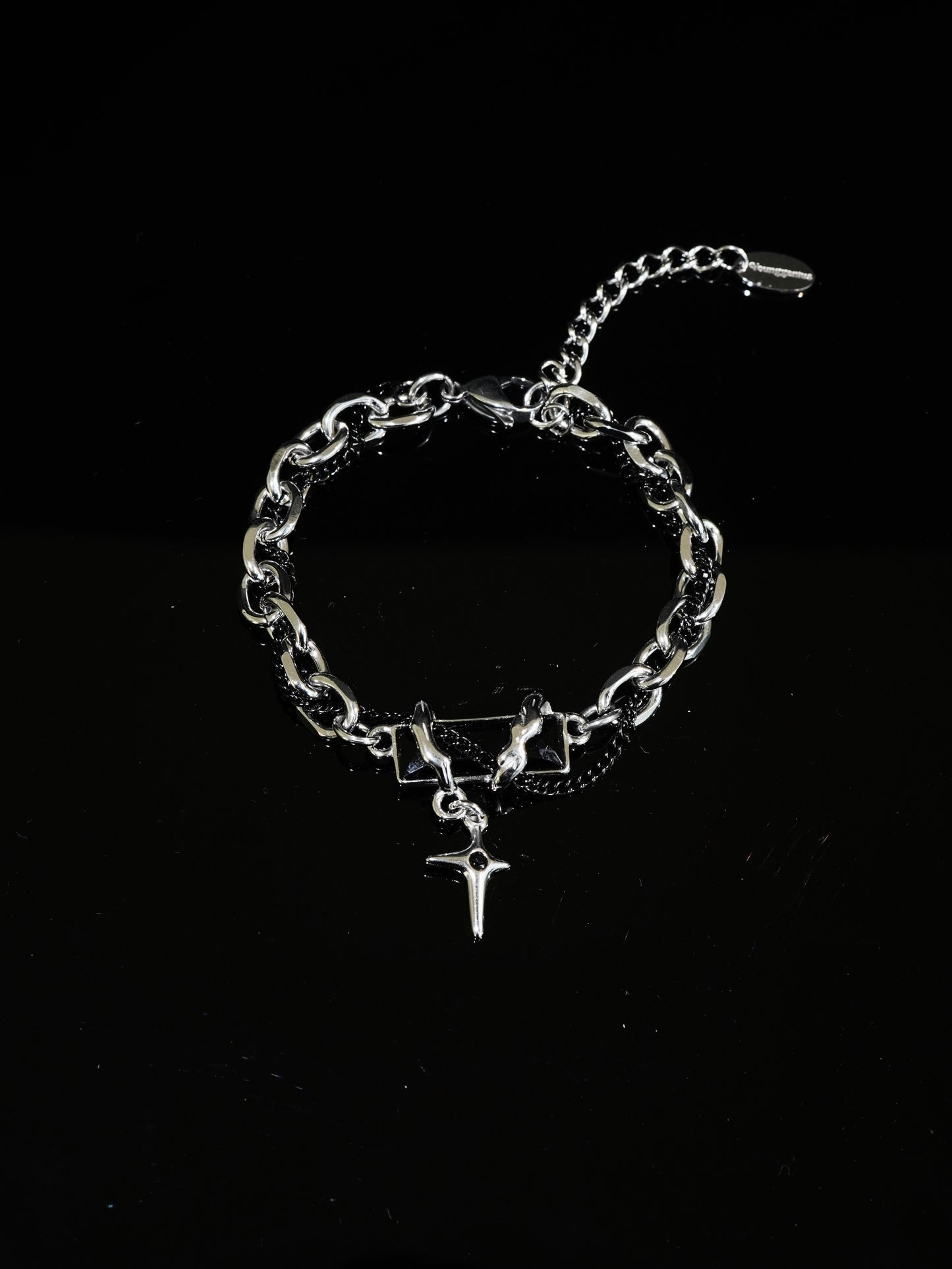 BLACK STAR BRACELET