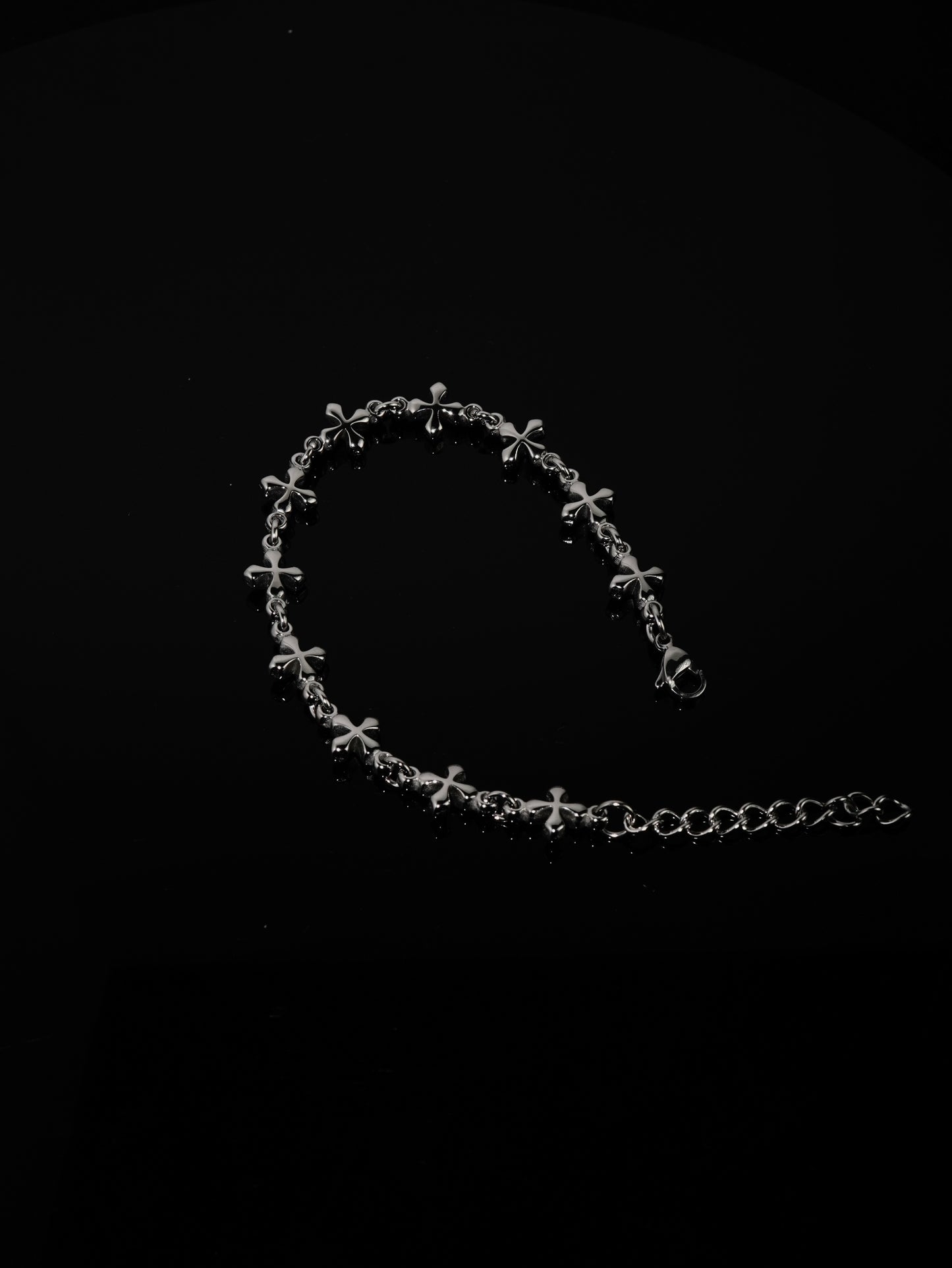 CLOVER CROSS BRACELET