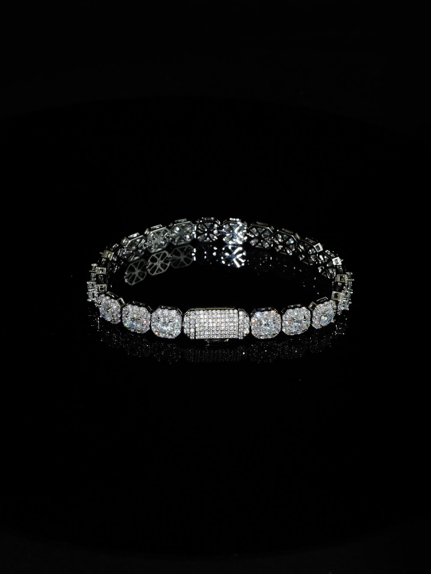 DIAMOND HALO BRACELET