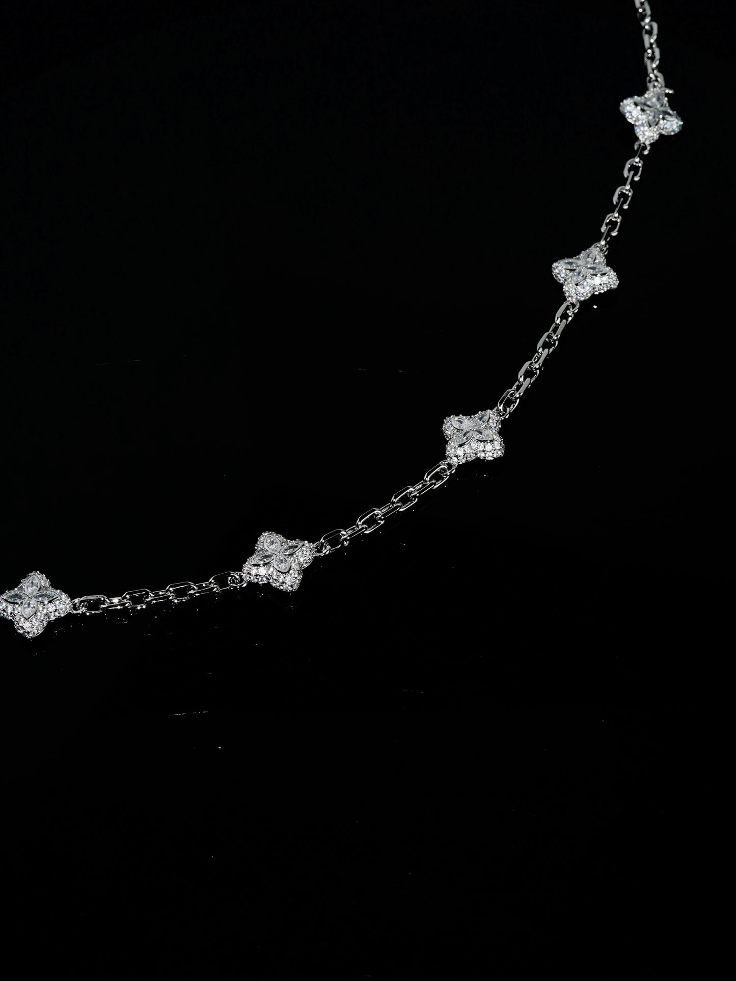 WHITE ICE CLOVER