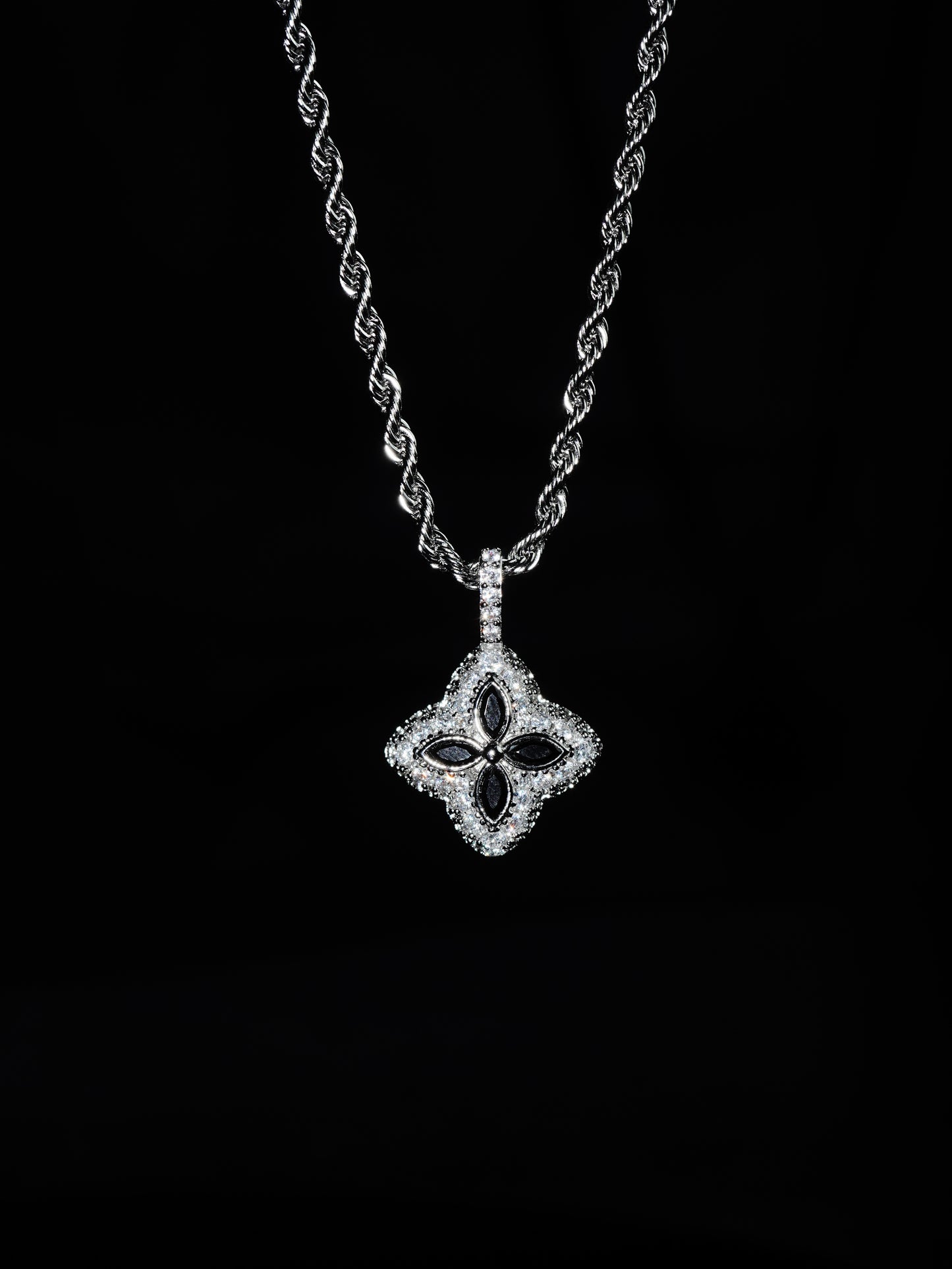 BLACK ICE CLOVER