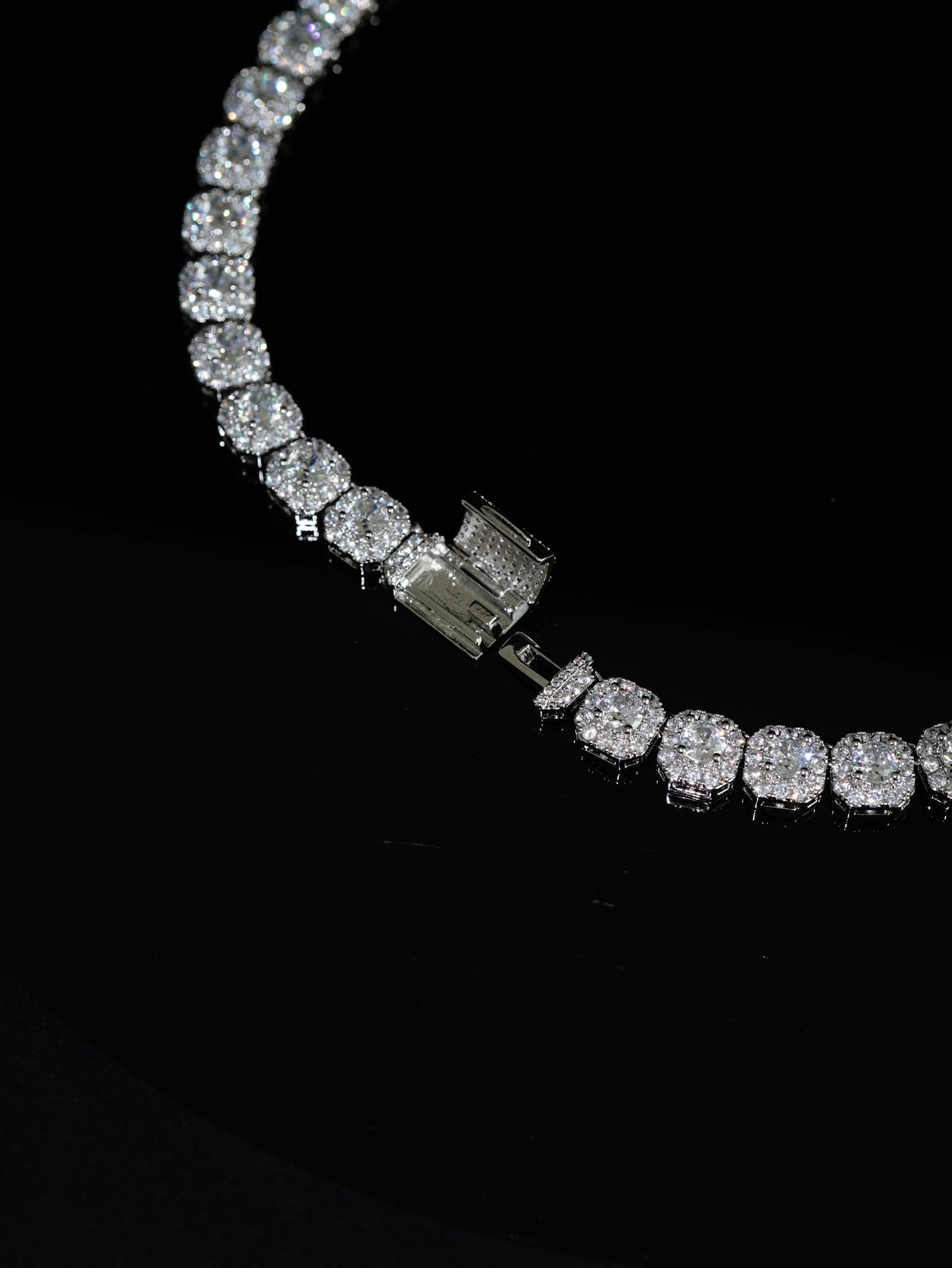 DIAMOND HALO